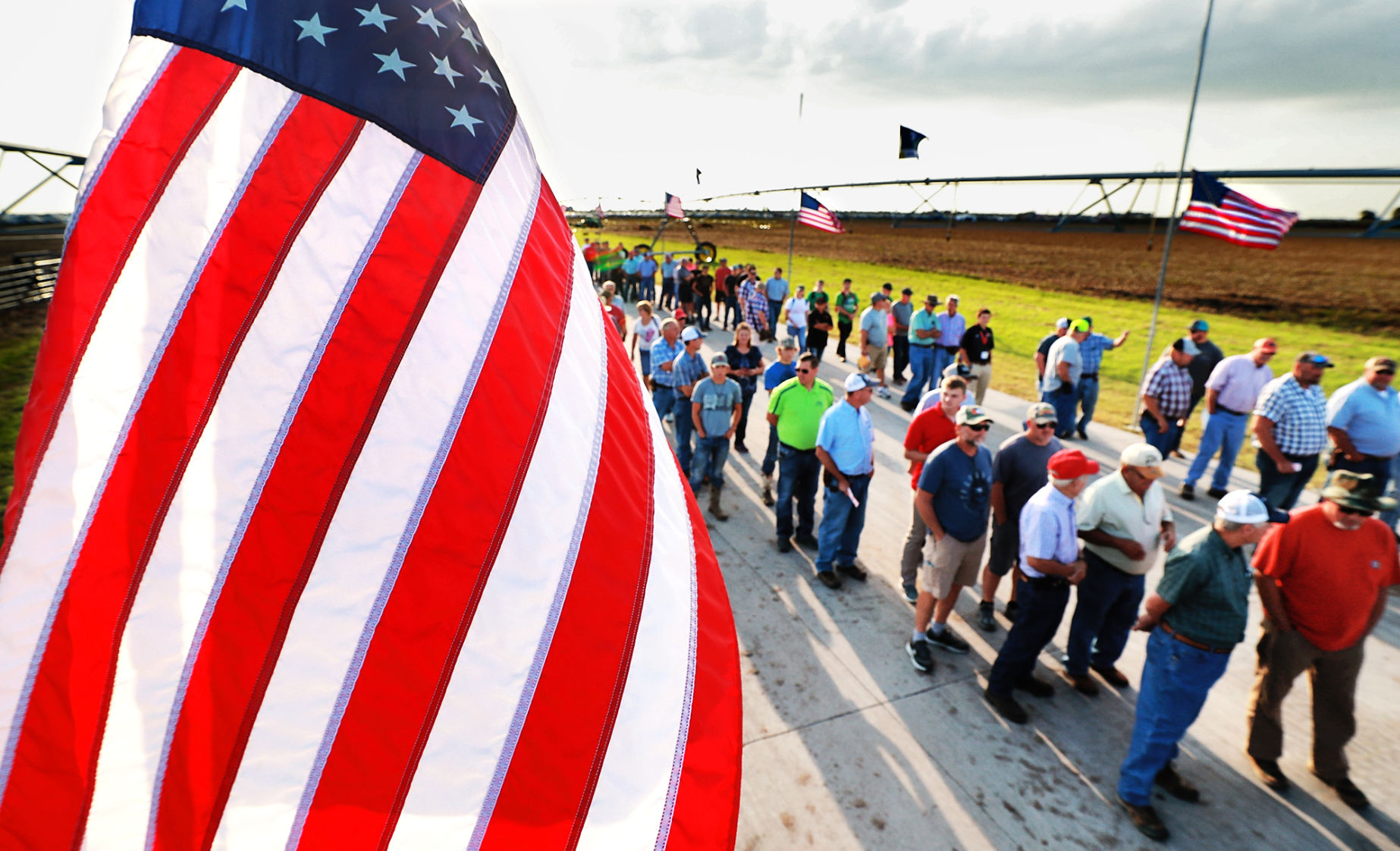 091219_HHD911Flags001_bjs.JPG